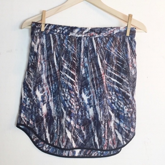 Trouve Pocketed Mini Skirt Size XS - Picture 2 of 4